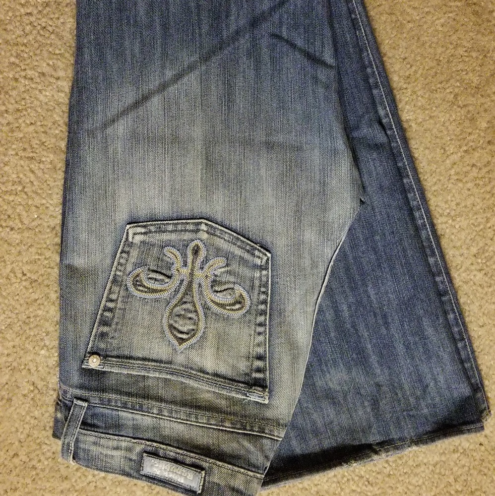 ROCK & REPUBLIC JEANS